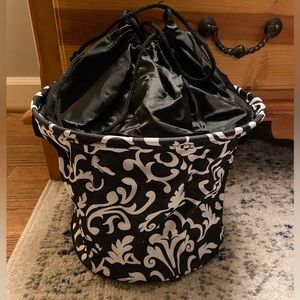 Thirty One Cinch Top Bin Black Parisian Pop